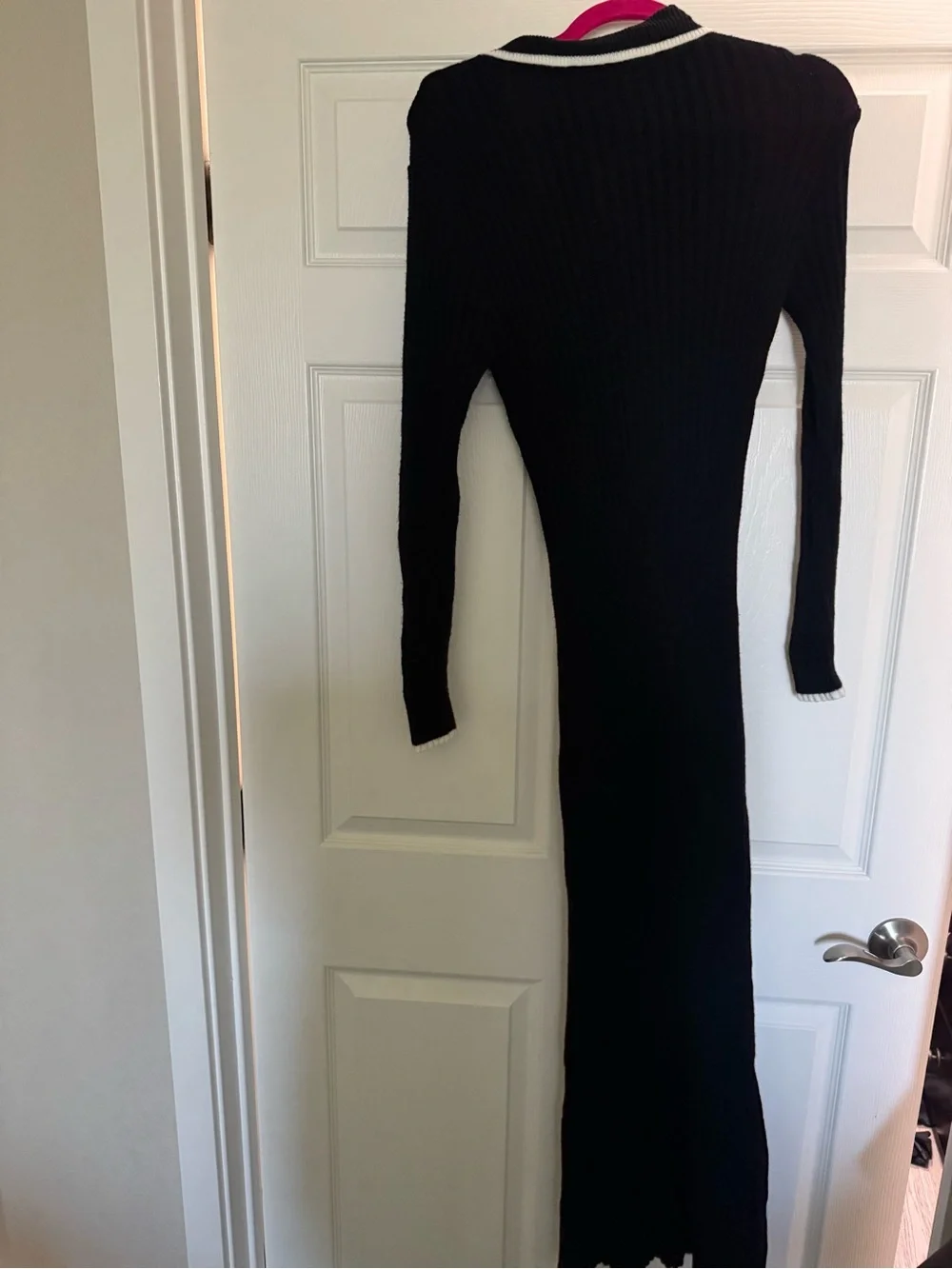 Black Long-Sleeve Ribbed Polo Maxi Dress with Contrast Trim